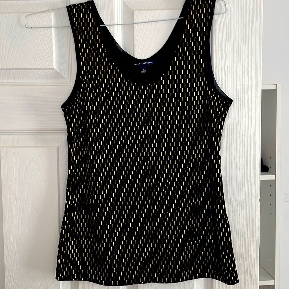 Banana Republic black sleeves t-shirt with golden string all around